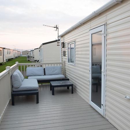 2 Bed Caravan For Hire At Golden Sands In Rhyl Exteriér fotografie